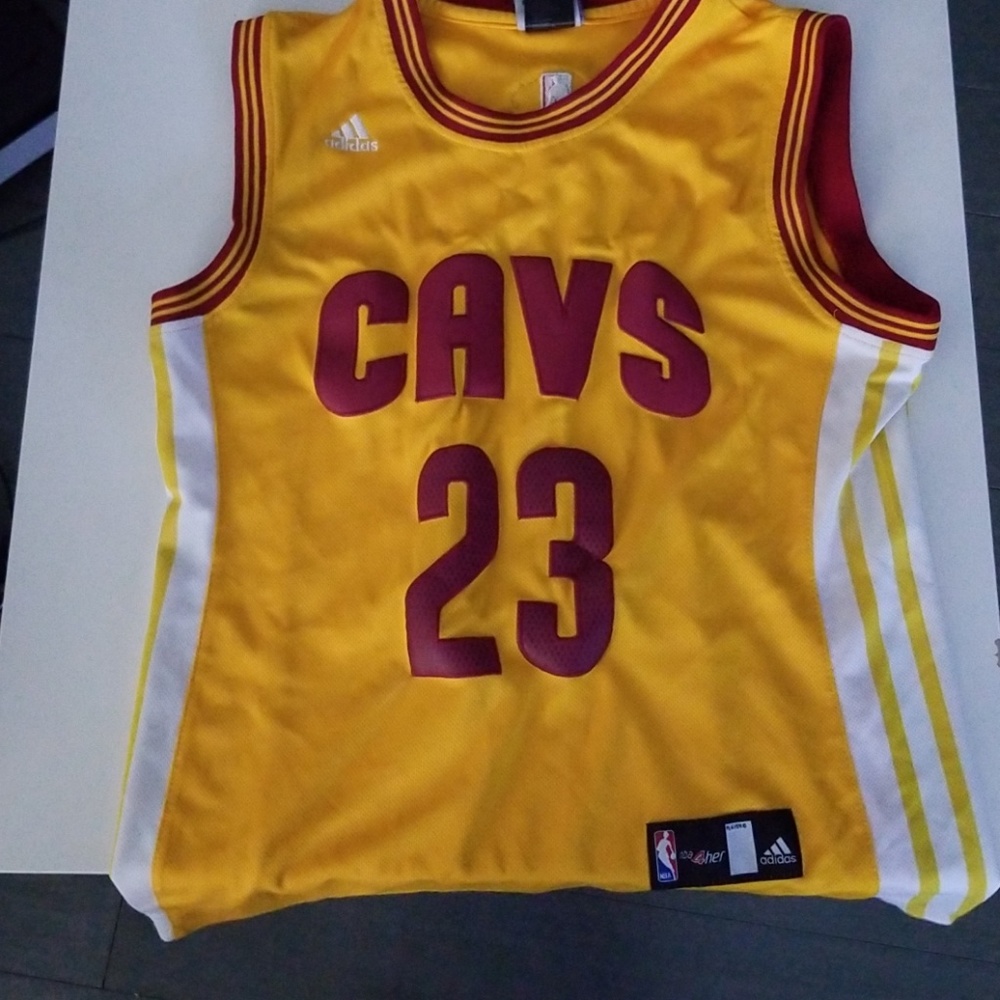 Lebron James Women's Cavs Jersey